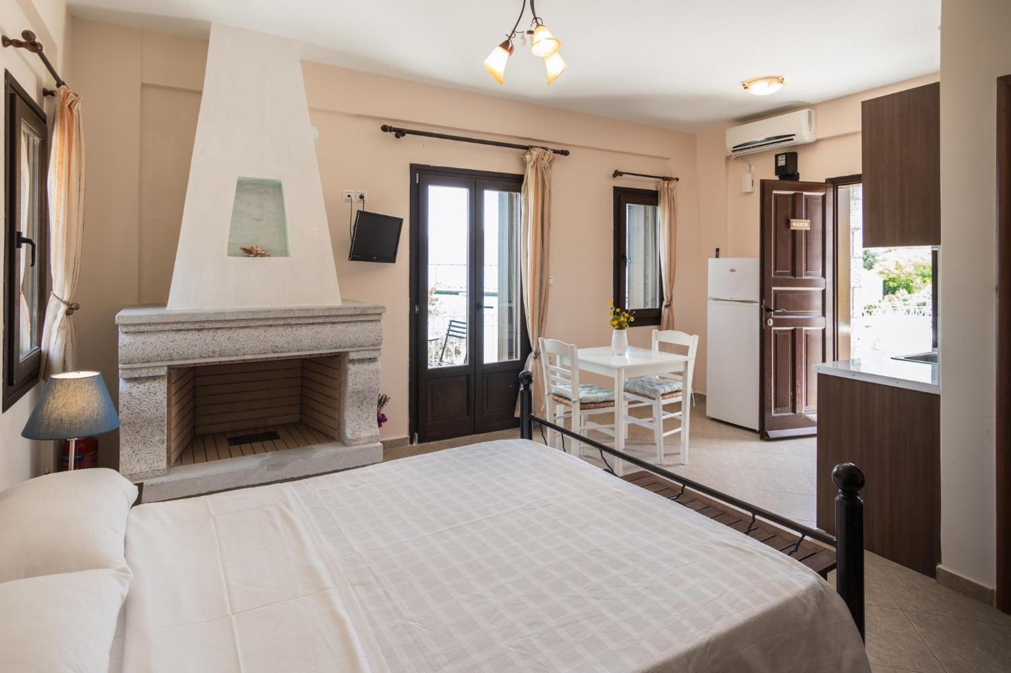 Ferienwohnung Xenios Kotronas Exterior foto