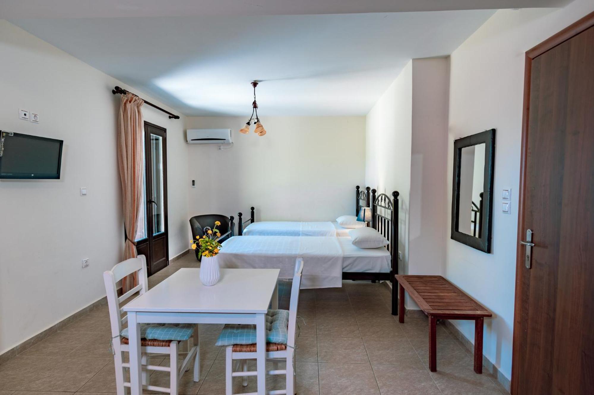 Ferienwohnung Xenios Kotronas Exterior foto