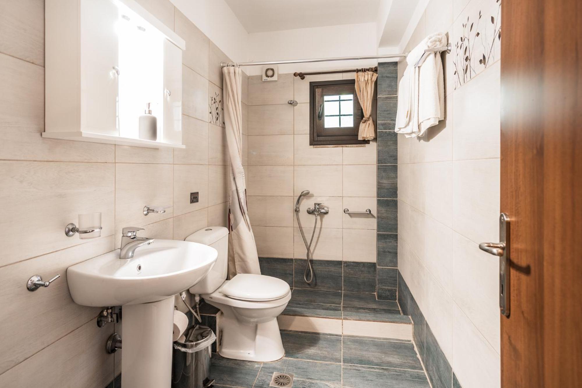 Ferienwohnung Xenios Kotronas Exterior foto