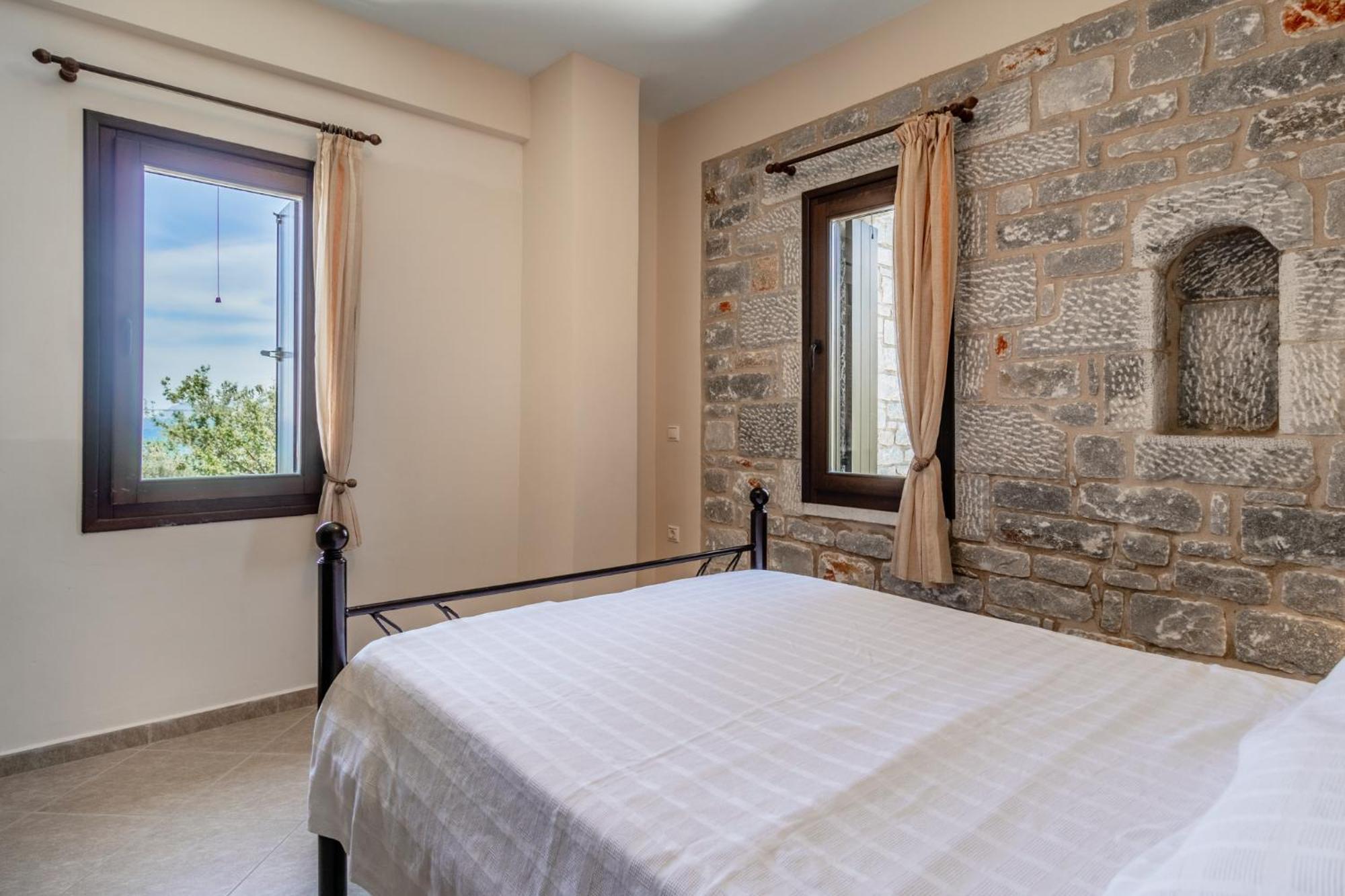Ferienwohnung Xenios Kotronas Exterior foto