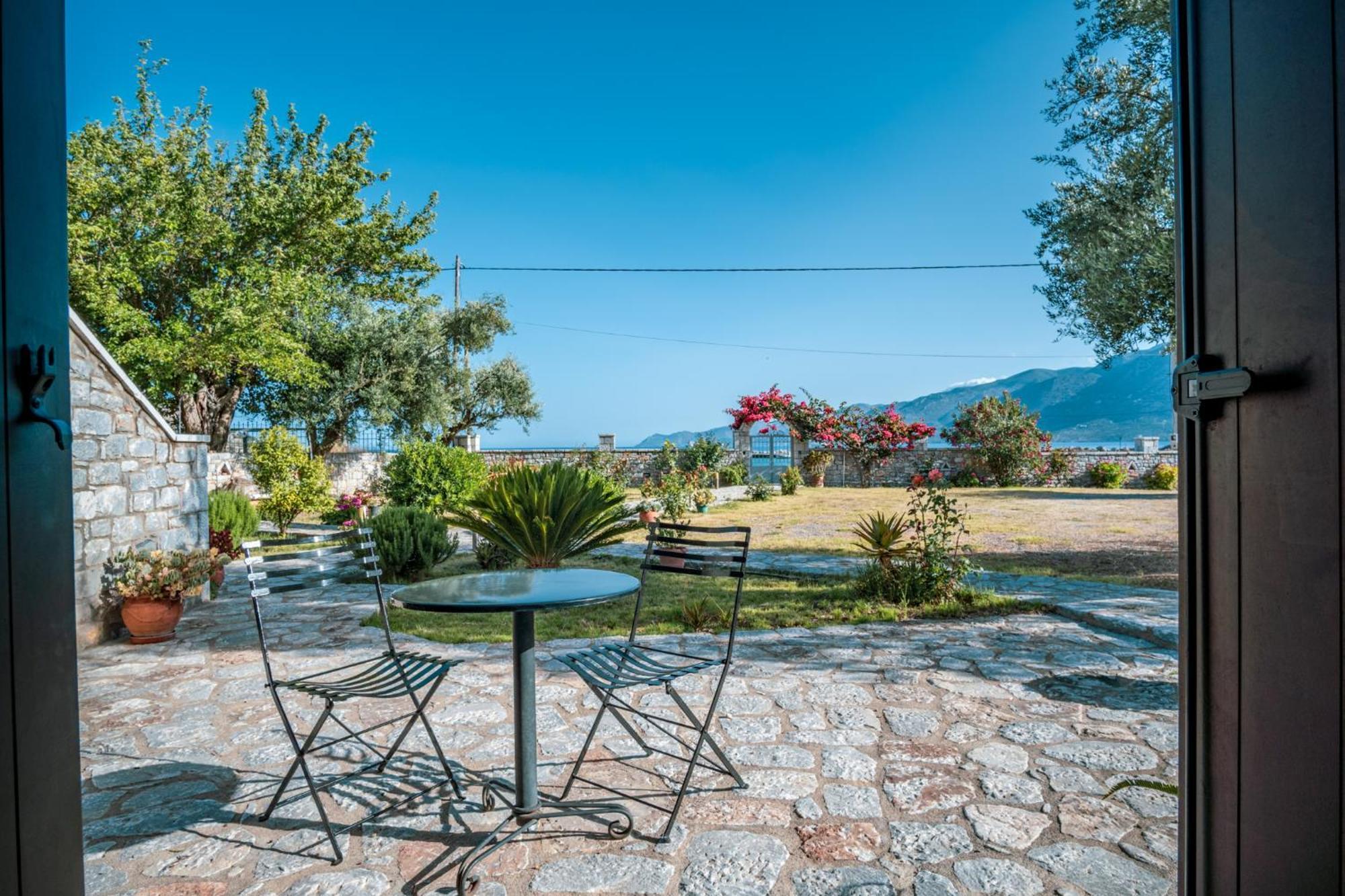 Ferienwohnung Xenios Kotronas Exterior foto